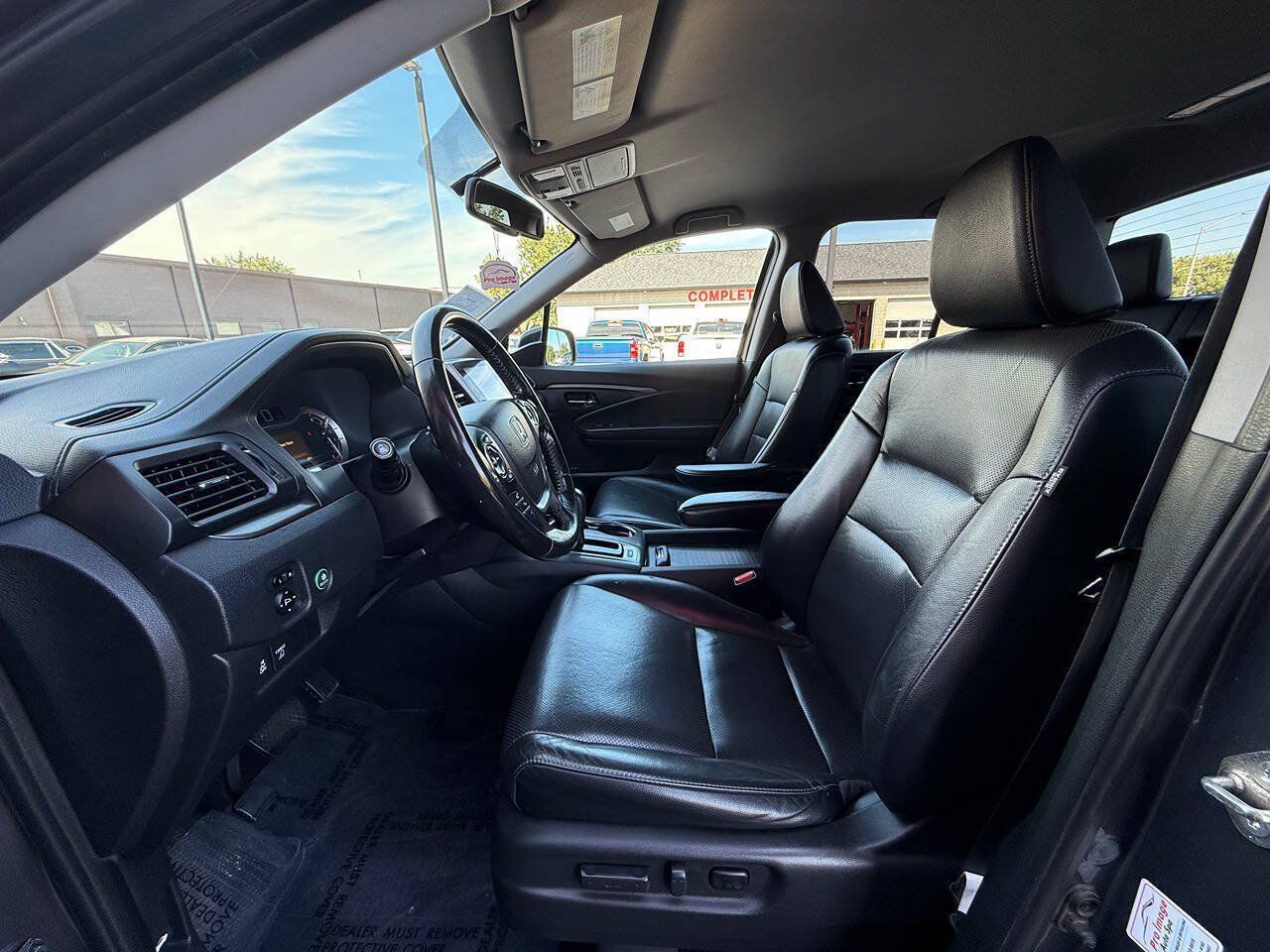 Used 2017 Honda Ridgeline RTL-T image 18