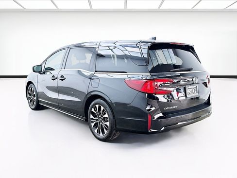 Used 2025 Honda Odyssey Elite image 6