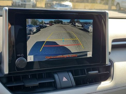 Used 2023 Toyota RAV4 XLE image 27