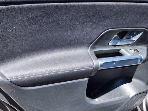 Certified 2023 Mercedes-Benz GLB 250 4MATIC image 15