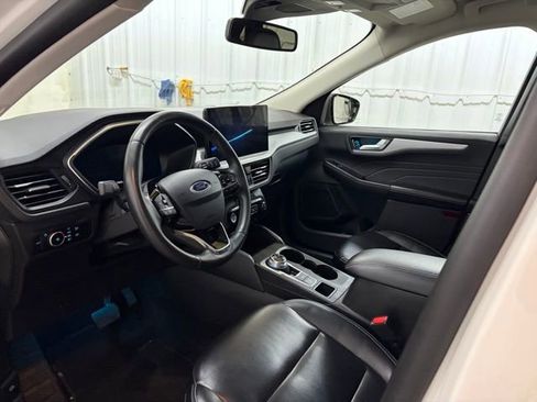 Used 2024 Ford Escape Platinum image 22