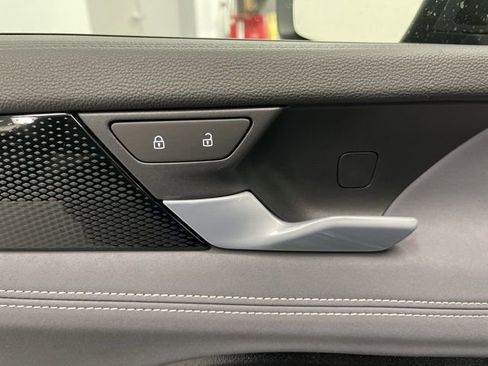 New 2026 Volkswagen Tiguan SE image 27