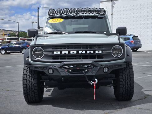 Used 2024 Ford Bronco Black Diamond AWD/4WD image 2