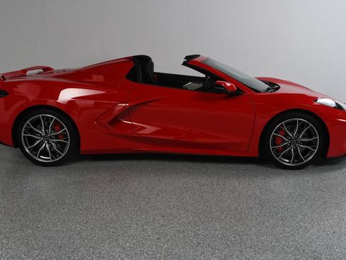 Used 2023 Chevrolet Corvette Stingray Preferred Conv w/ Z51 Performance Package RWD image 13