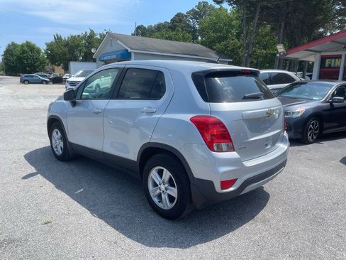 Used 2020 Chevrolet Trax LS w/ Tint and Cruise Package FWD image 5