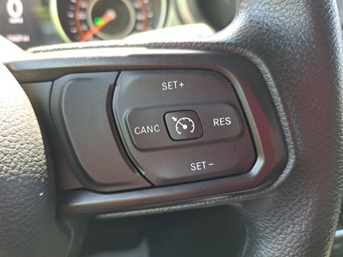 Used 2021 Jeep Wrangler Unlimited Sport image 17