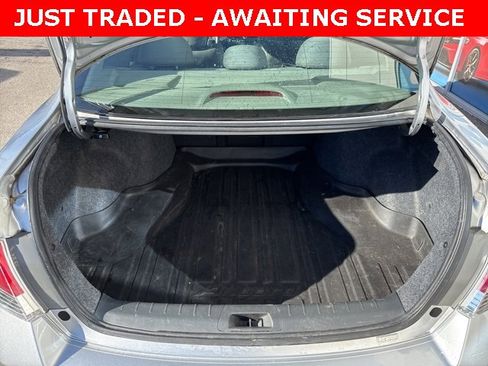 Used 2012 Honda Accord LX image 8