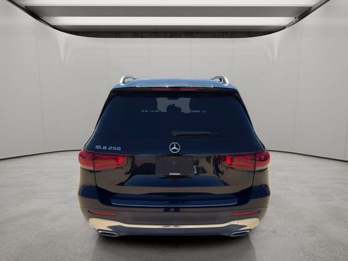 Used 2020 Mercedes-Benz GLB 250 image 2