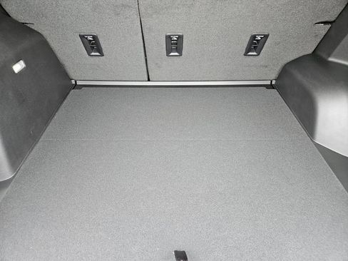 New 2026 Chevrolet Equinox LT w/ Midnight Edition FWD image 28