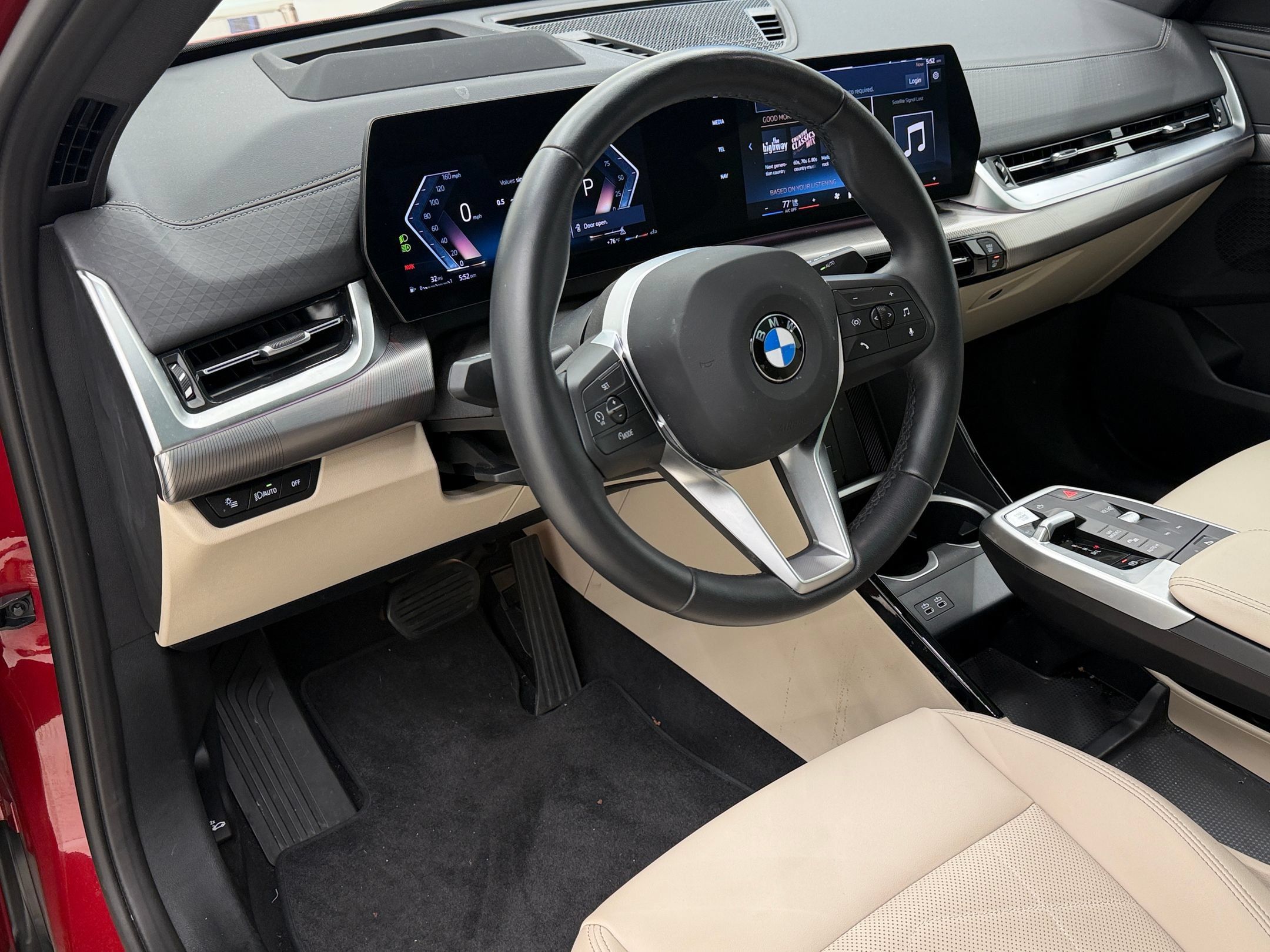 Used 2025 BMW X2 xDrive28i w/ Technology Package AWD/4WD image 4