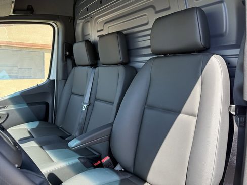 New 2025 Mercedes-Benz Sprinter 2500 image 11