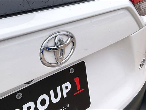 Used 2024 Toyota RAV4 XLE FWD image 28