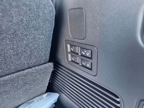 New 2026 Nissan Armada SL w/ Captain's Chari Seat Package image 11