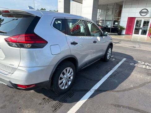 Used 2017 Nissan Rogue S AWD/4WD image 5