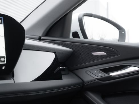 Used 2025 Audi Q6 e-tron Premium Plus w/ Premium Plus image 16