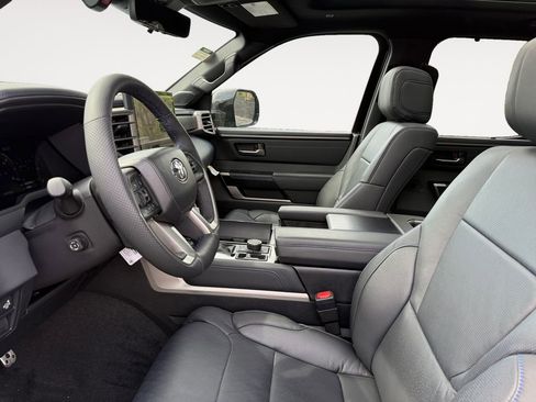 New 2026 Toyota Tundra Limited AWD/4WD image 9