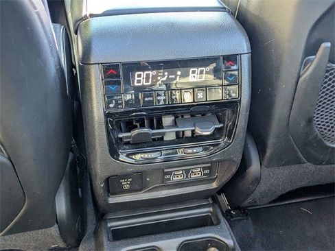 Used 2021 Jeep Grand Cherokee L Overland w/ Luxury Tech Group IV image 25