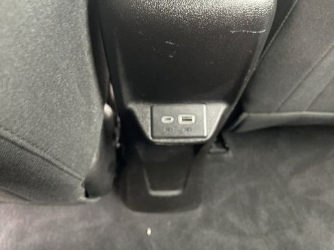 Certified 2023 Chevrolet Bolt EUV LT FWD image 38