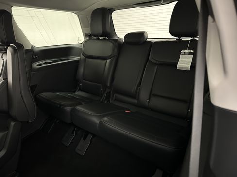 Used 2025 Ford Expedition Platinum AWD/4WD image 26