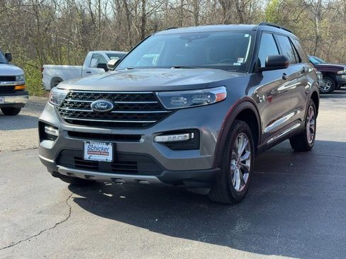 Used 2022 Ford Explorer XLT w/ Equipment Group 202A AWD/4WD image 9