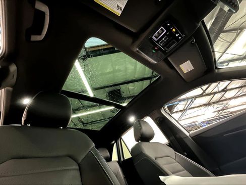 New 2026 Volkswagen Atlas Cross Sport SEL image 29