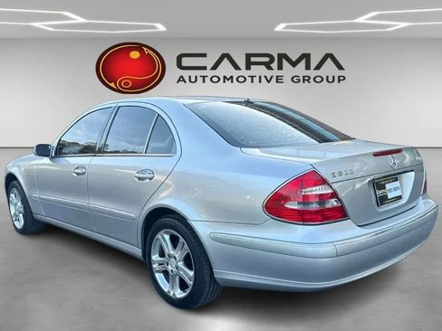 Used 2005 Mercedes-Benz E 500 4MATIC Sedan image 3