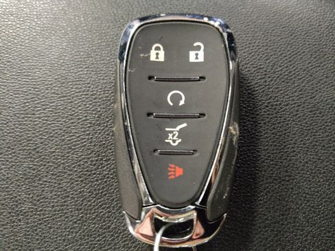 Used 2022 Chevrolet Equinox LT FWD image 32