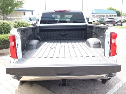 New 2026 Chevrolet Silverado 3500 LT w/ Safety Package AWD/4WD image 9