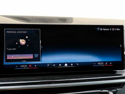 Used 2026 BMW X5 xDrive50e w/ M Sport Package image 31