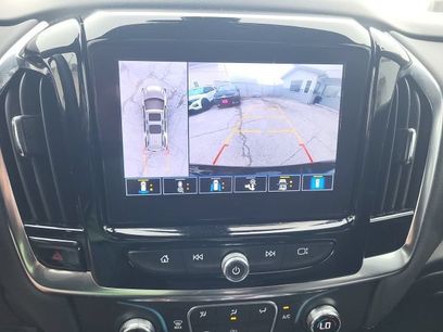 Used 2023 Chevrolet Traverse LT w/ Rear Camera Mirror Package