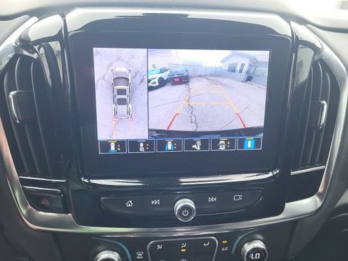 Used 2023 Chevrolet Traverse LT w/ Rear Camera Mirror Package AWD/4WD image 2