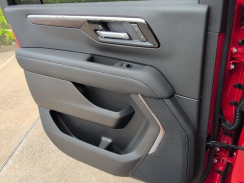 New 2026 Chevrolet Suburban LS AWD/4WD image 10