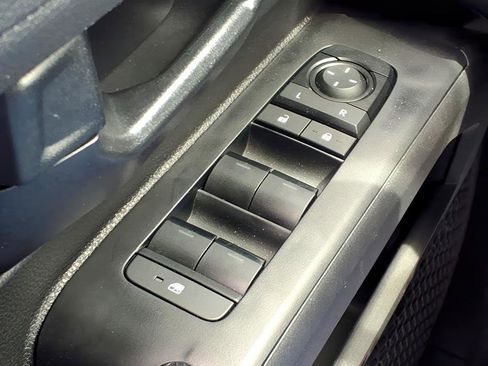 Certified 2025 Toyota Tacoma SR5 image 17