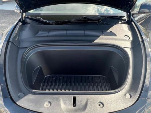 Used 2023 Tesla Model Y Long Range image 17