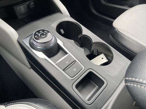 Used 2024 Ford Escape SE image 22