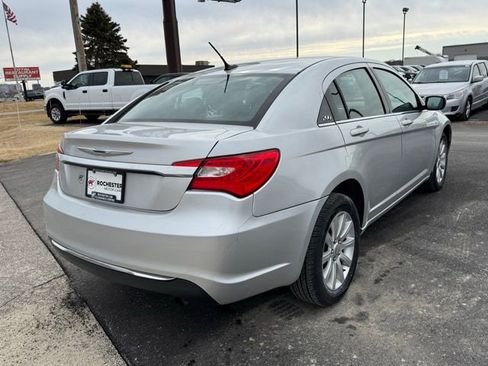 Used 2011 Chrysler 200 Touring FWD image 33