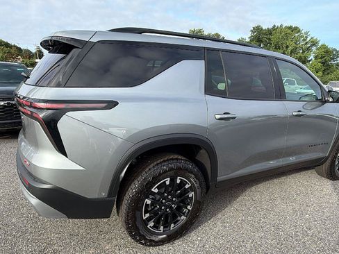 New 2026 Chevrolet Traverse Z71 w/ Enhanced Driving Package AWD/4WD image 8