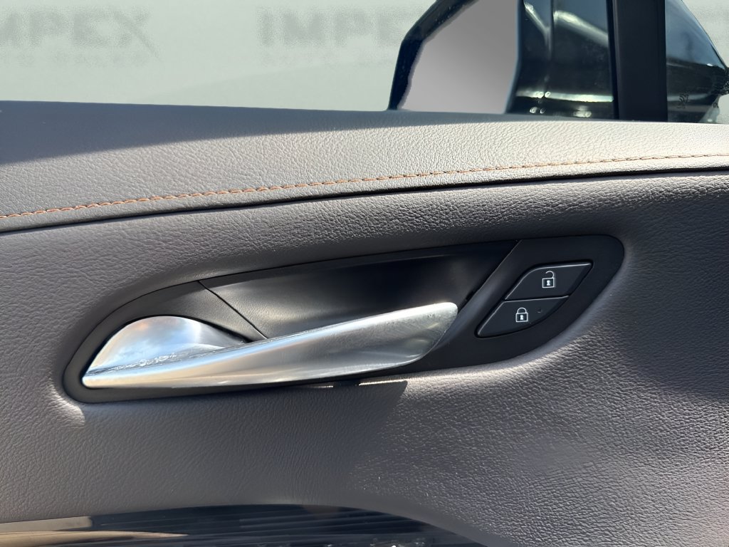Used 2024 Cadillac XT4 Luxury FWD image 11