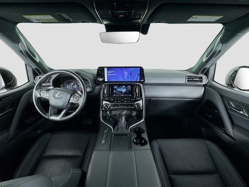 Used 2024 Lexus LX 600 4WD w/ Interior Upgrade Package image 15