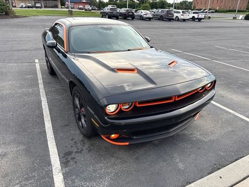 Used 2020 Dodge Challenger SXT w/ Blacktop Package AWD/4WD image 4