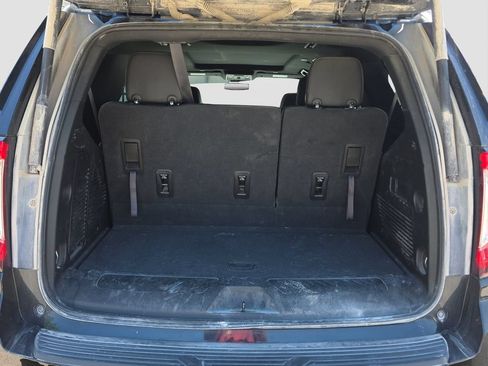 Used 2023 GMC Yukon SLT AWD/4WD image 17