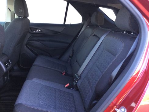 Used 2024 Chevrolet Equinox LT image 6