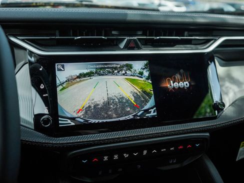 New 2026 Jeep Cherokee Limited AWD/4WD image 25