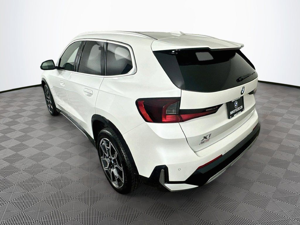 Used 2025 BMW X1 xDrive28i w/ Premium Package AWD/4WD image 6