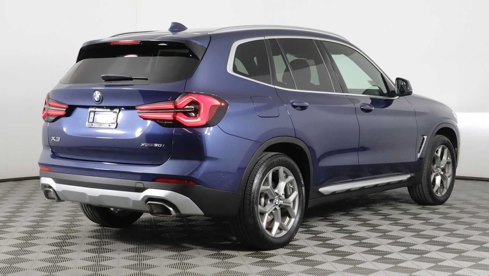 Used 2024 BMW X3 xDrive30i w/ Premium Package AWD/4WD image 6