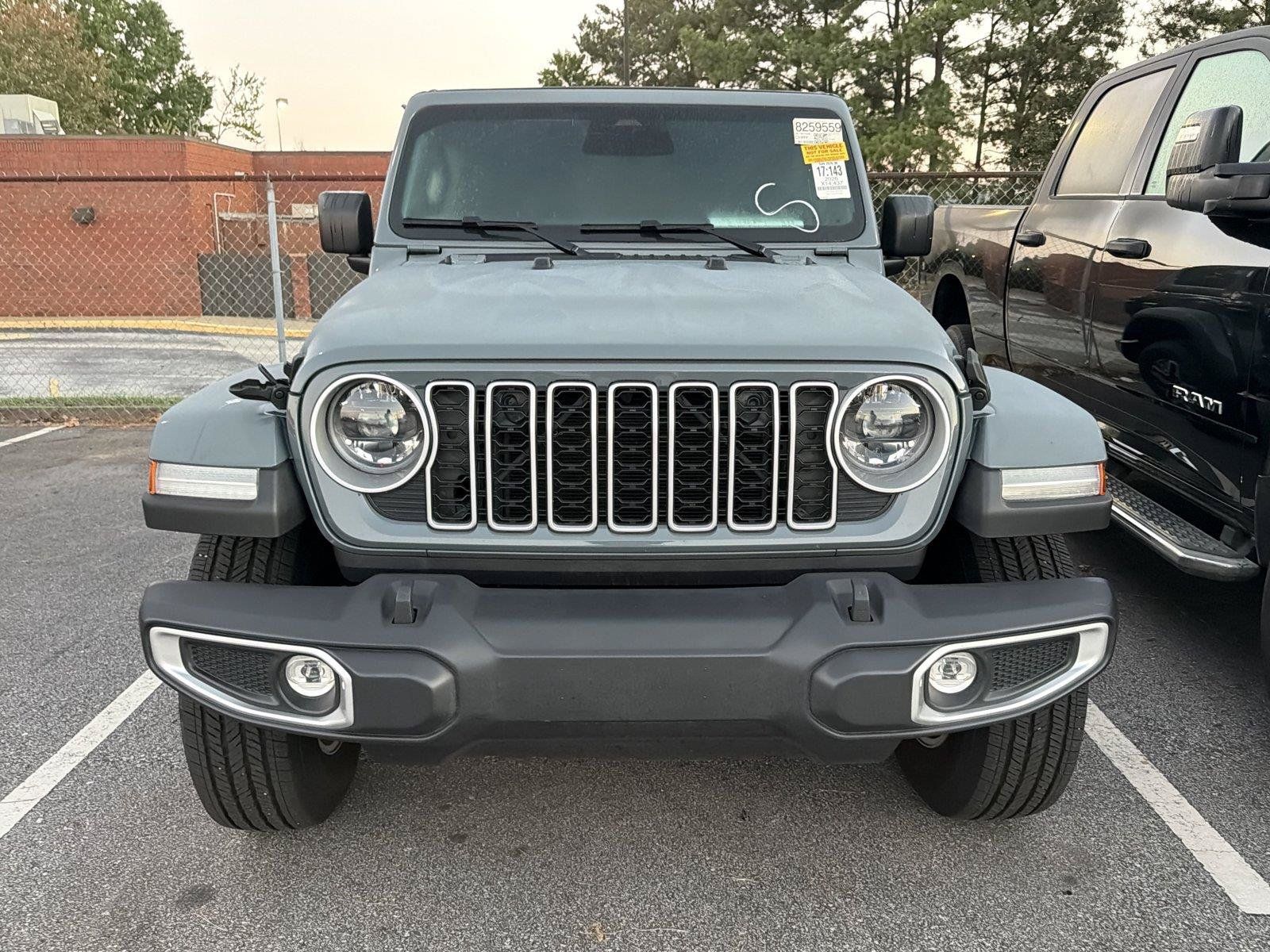 Used 2026 Jeep Wrangler Unlimited Sahara AWD/4WD image 2