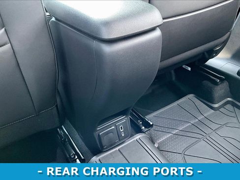 Used 2023 Chevrolet TrailBlazer ACTIV w/ Sun and Liftgate Package AWD/4WD image 10