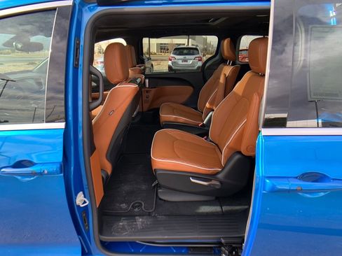 New 2026 Chrysler Pacifica Pinnacle image 26