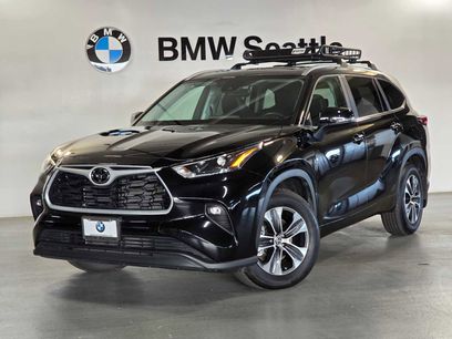 Used 2024 Toyota Highlander XLE