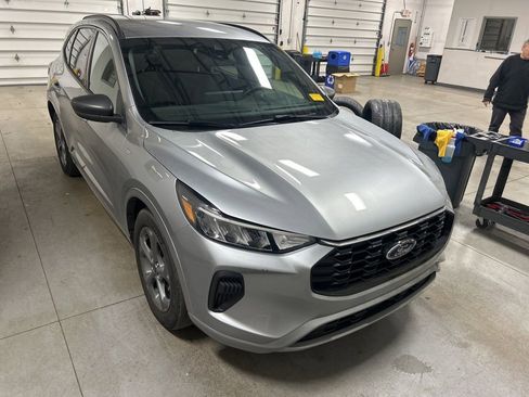 Used 2023 Ford Escape ST-Line w/ Tech Pack #1 image 6